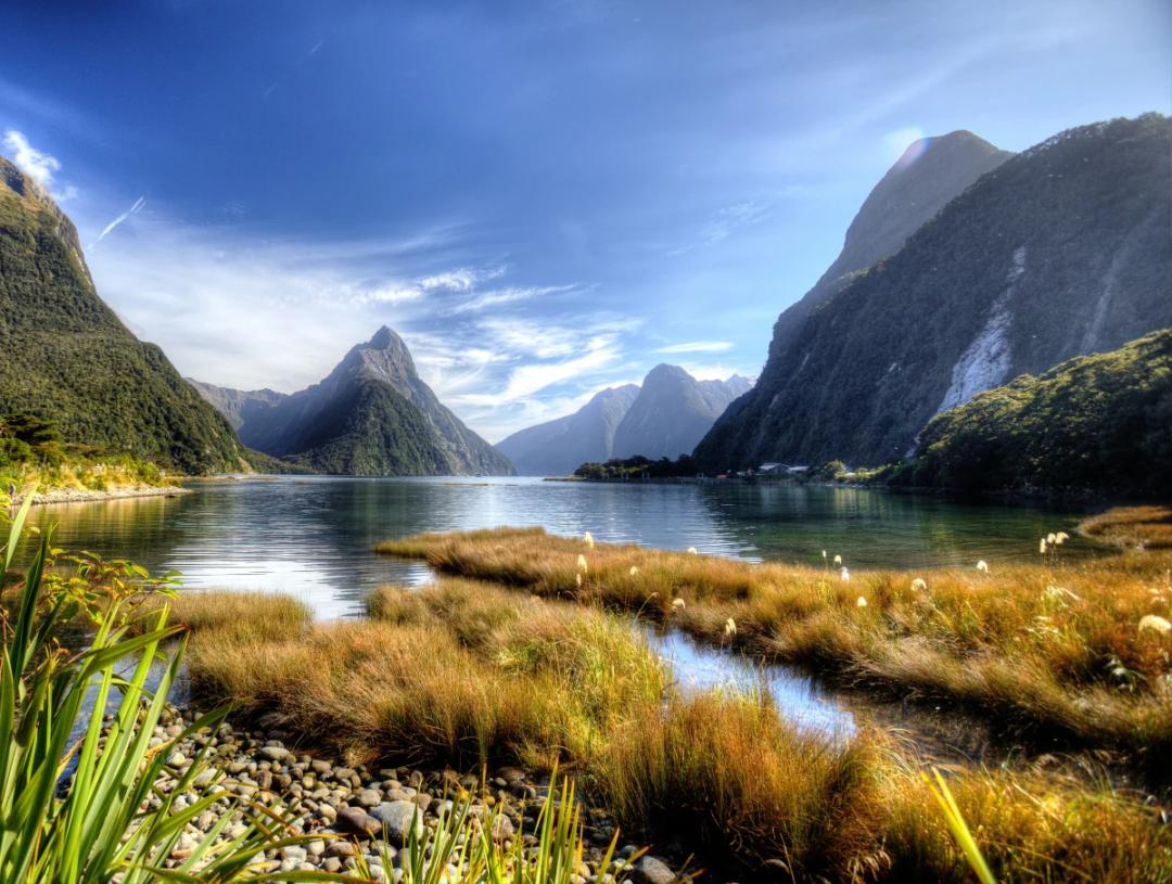 https://media.leisurecom.com/cruise/image-2024-10-31-15-14-12.webp